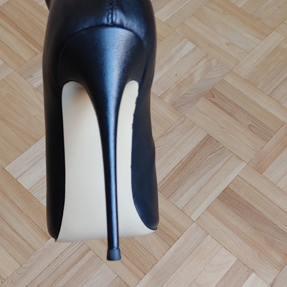Black stretchy Thigh High stiletto boots - Picture 5 of 12